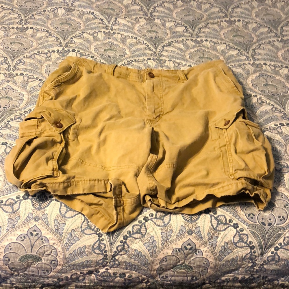 American Eagle cargo shorts